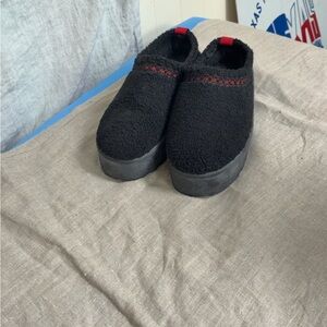 Mudd Stormy-14L Women's Black Platform Slippers Red Accent Size 10 Cloggs